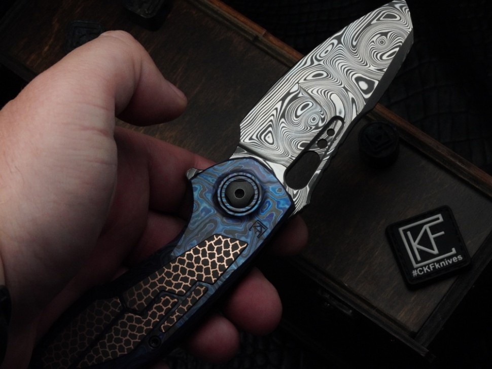 CKF PeaceDuke 2.0 FD (Damasteel, ZircuTi, Superconductor)