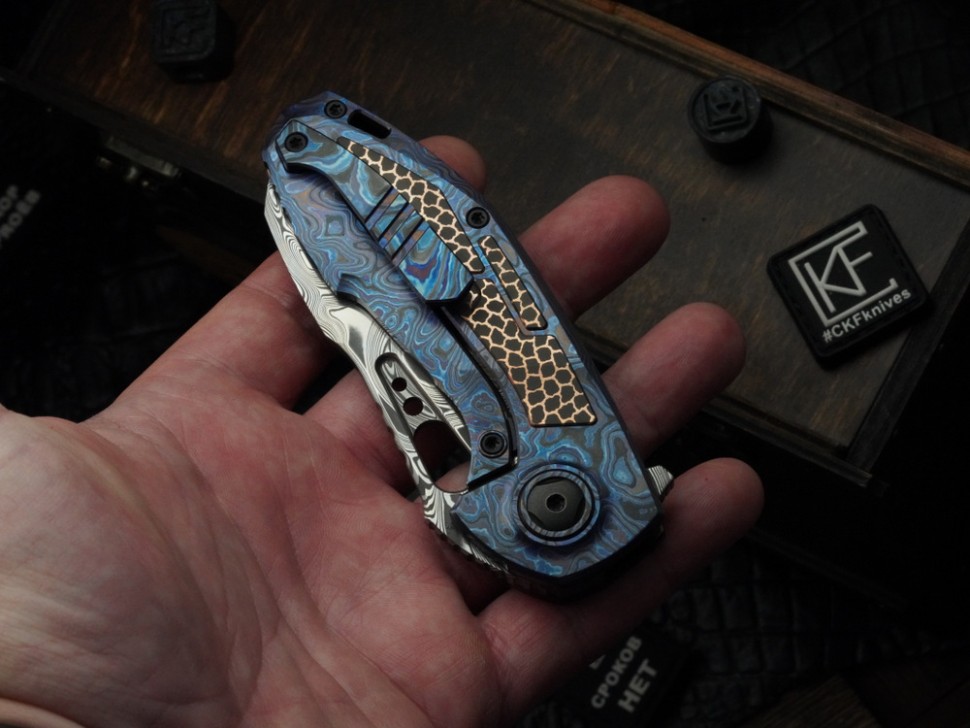 CKF PeaceDuke 2.0 FD (Damasteel, ZircuTi, Superconductor)