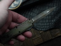 Microtech Knives Mini Hera Outbreak D/E M390MK Signature Series 1702M-1OBDS