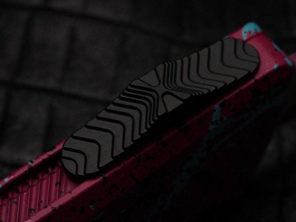 Microtech Knives Combat Troodon Gen III D/E Light Blue/Pink Splatter Signature Series 1142-1LBPKBKSPLS