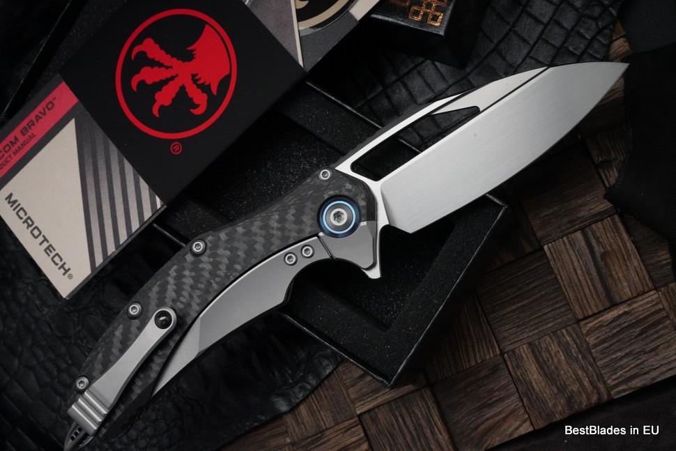 Microtech Matrix Titanium w/ Carbon Fiber Scales & Blue Ti Pivot Collars w/ Hand Satin M390 165C-4CFTI