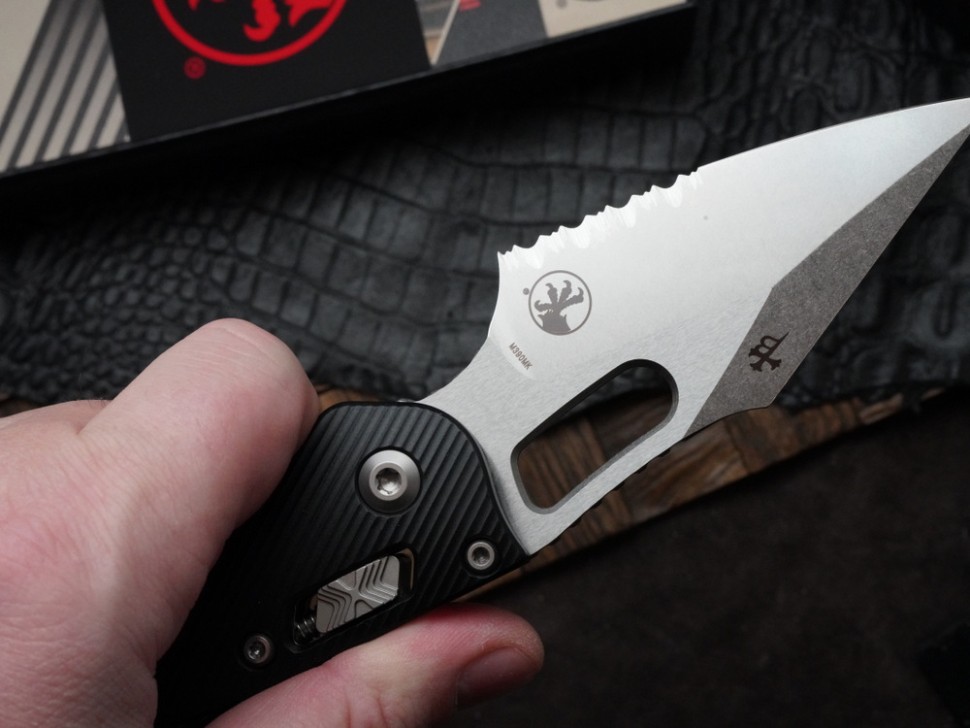 Microtech Knives Manual Stitch RAM LOK Fluted Black Aluminum & Partial Serrated M390MK 169RL-11FL