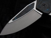 CKF/Wullumsen Gozer (M398 62,5HRC, blue CF, Ti)