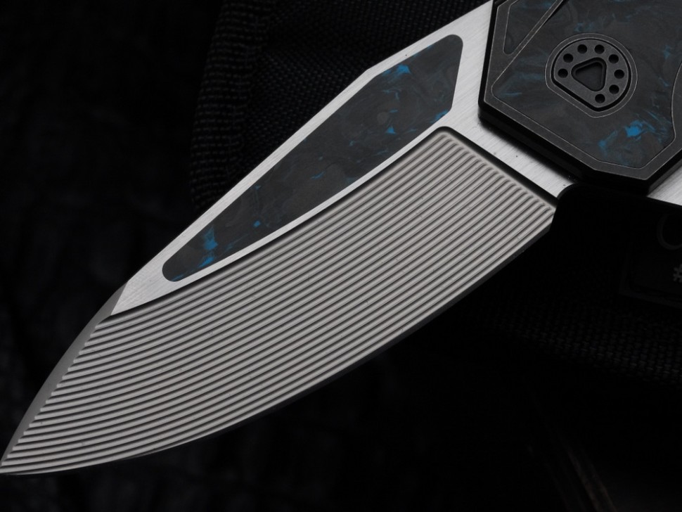 CKF/Wullumsen Gozer (M398 62,5HRC, blue CF, Ti)