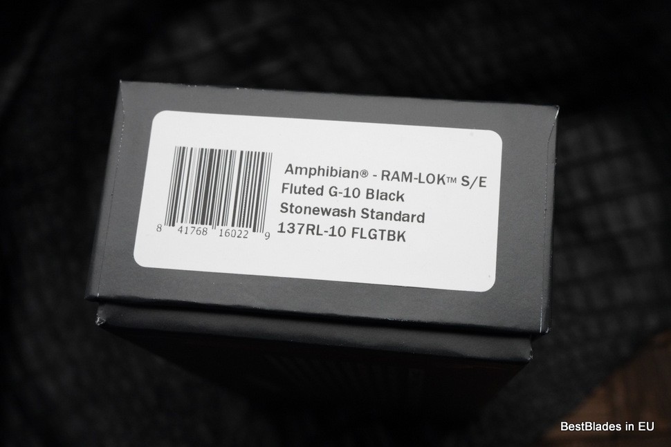 Microtech Amphibian RAM LOK Black Fluted G-10 & Stonewash M390MK 137RL-10FLGTBK