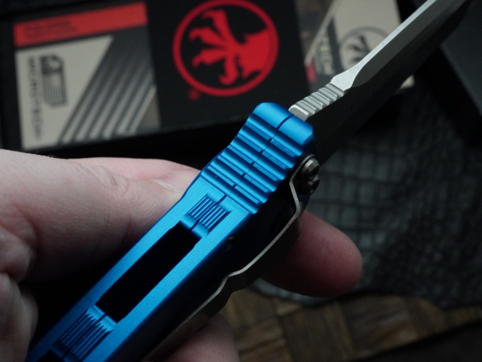 Microtech Socom Elite Auto T/E Stonewash & Blue Handle 161A-10BL