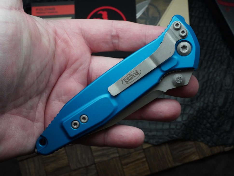 Microtech Socom Elite Auto Blue Handles w/ S/E Apocalyptic 160-10APBL