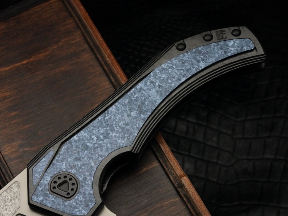 CKF/Wullumsen Gozer (M398 62,5HRC, CrystalTi blue)