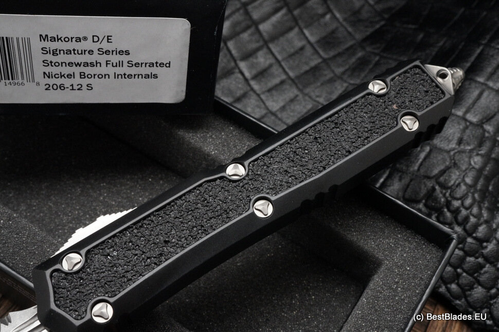 Microtech Makora Double Edge Stonewash Full Serrated & Black 206-12S