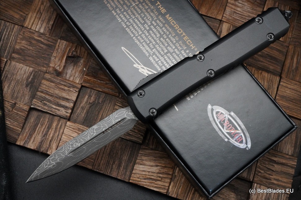 Microtech Ultratech Damascus Double Edge & Black w/ Ringed Hardware Signature Series 122-16S Damascus Pattern