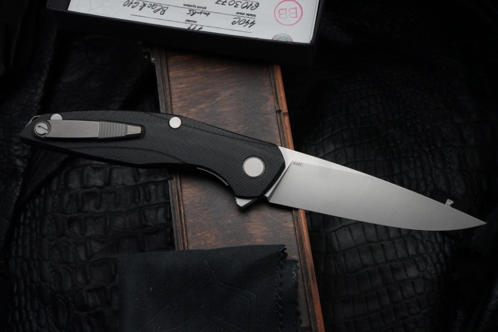 Shirogorov 111 (440C, G10, MRBS, finish defect on blade)