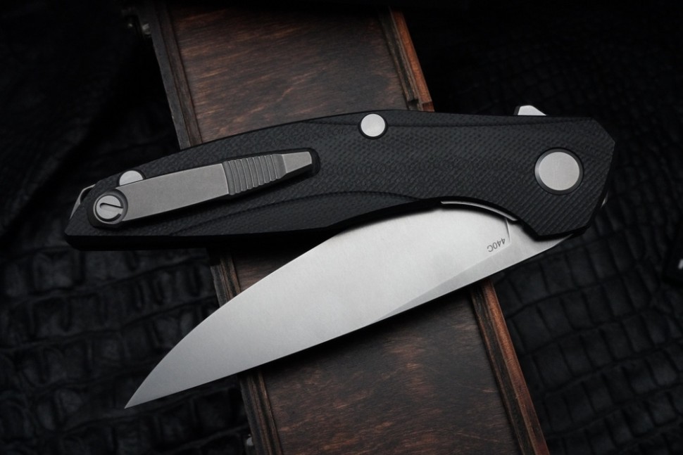Shirogorov 111 (440C, G10, MRBS, finish defect on blade)