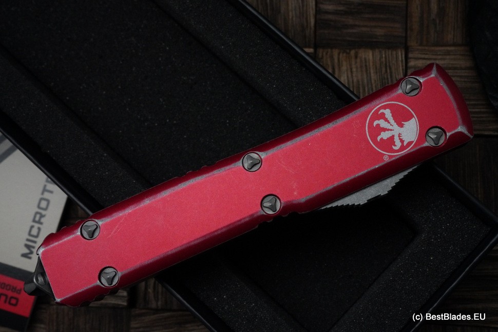 Microtech Ultratech Double Edge Double Full Serrated Apocalyptic & Distressed Red 122-D12DRD