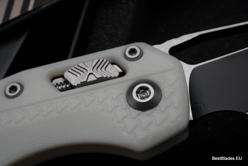 Microtech Knives MSI RAM LOK White Polymer & Black Partial Serrated M390MK 210T-2PMWH