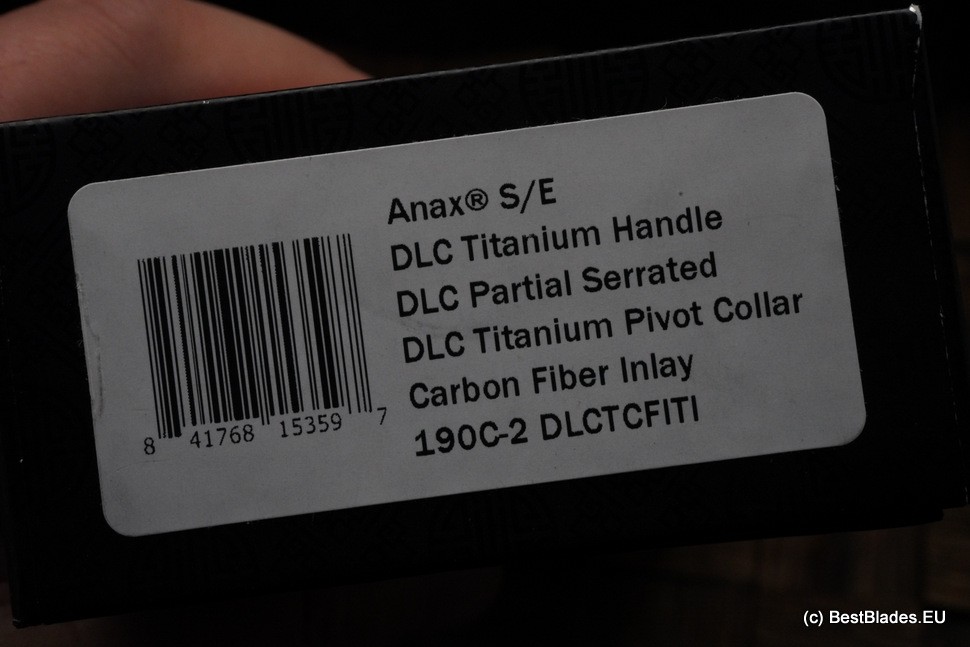 Microtech ANAX Titanium DLC Drop Point M390 Partial Serrated & Carbon Fiber Inlay 190C-2DLCTCFITI