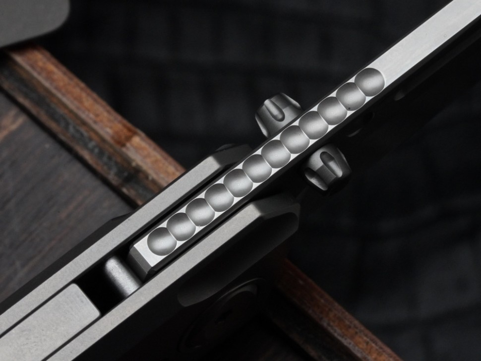 Poikilo Blade Marlin Standard 1 Pearlescent Stonewash w/ Titanium Handles & M398