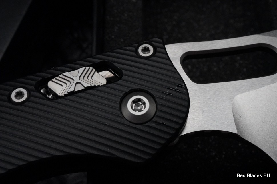 Microtech Knives Manual Stitch RAM LOK Fluted Black Aluminum & M390MK 169RL-10FL