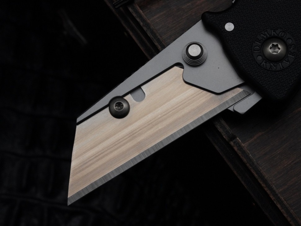 Demko Nano Razor Shark w/ Black GRN Handles & Changeable Razor Blade
