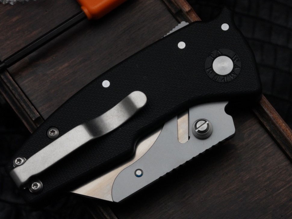 Demko Nano Razor Shark w/ Black GRN Handles & Changeable Razor Blade