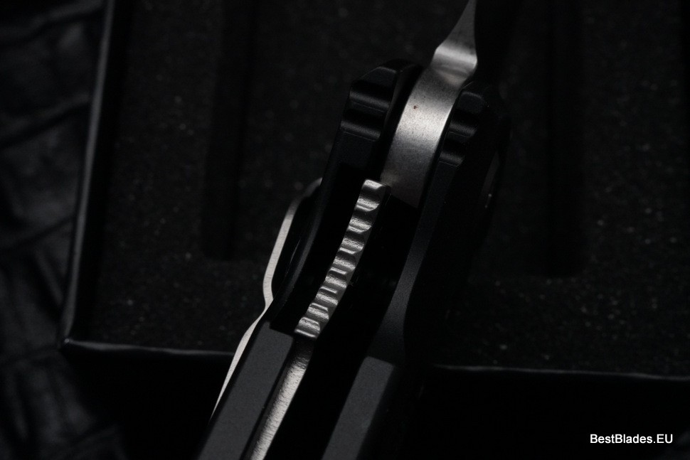 Microtech Socom Elite Single Edge Stonewash Partial Serrated Manual & Black 160-11