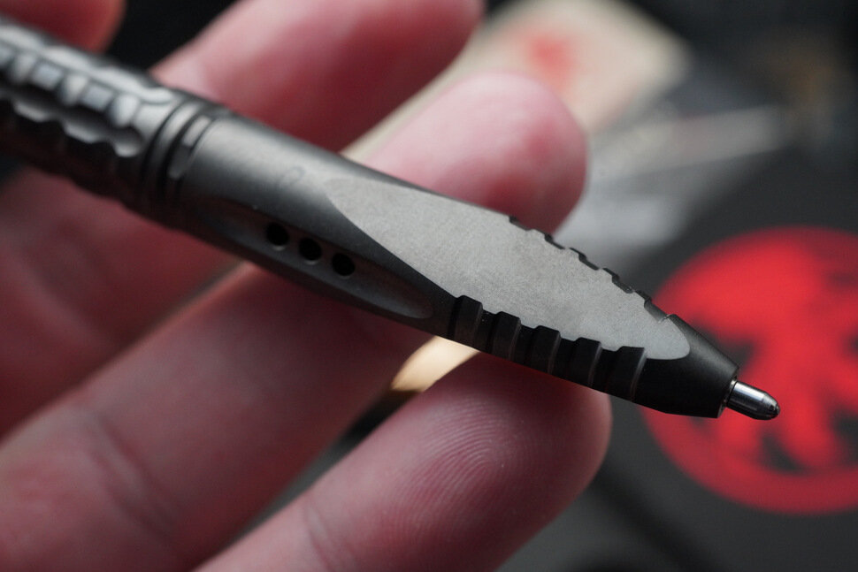 Microtech Kyroh DLC Titanium Pen with Tritium Cap Insert 