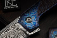 CKF Justice Mini Full-dressed, Damasteel, integral ZircuTi handle